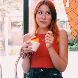 Meet your Posher, Mercedes